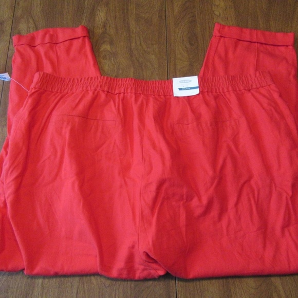 Old Navy XXL 2XL Red Capri Cropped Pant NWT - Picture 2 of 2